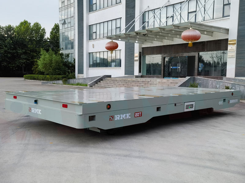 Samo pogavljen voziček za prenos električne energije